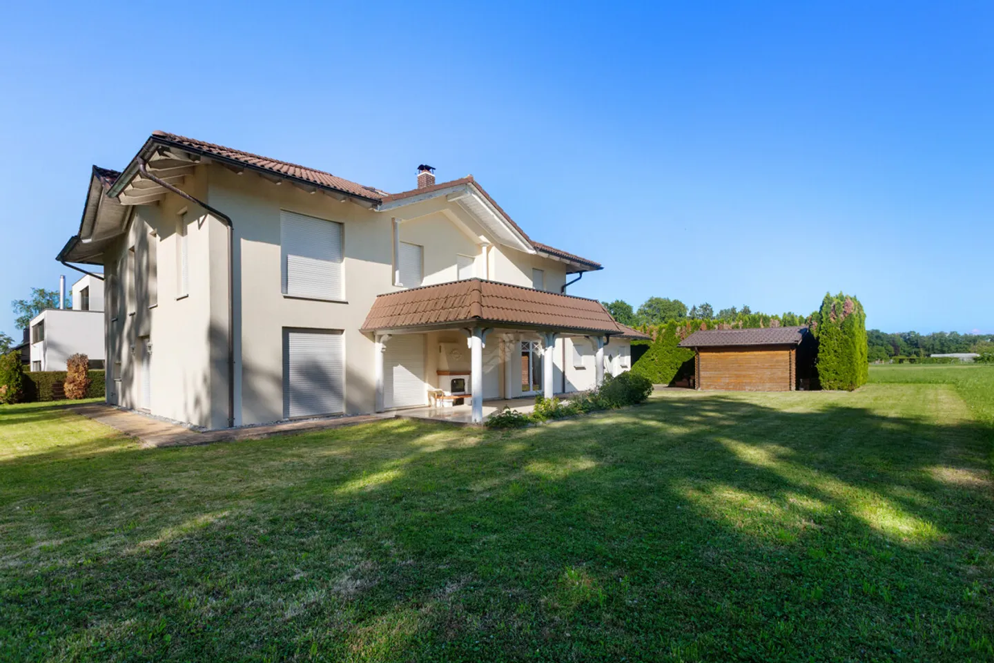 Exklusive Villa mit Seezugang - Foto 3 von 7