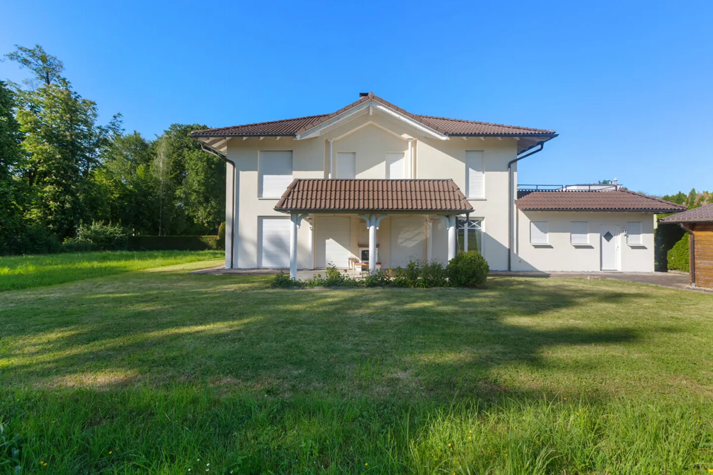 Exklusive Villa mit Seezugang - Foto 4 von 7