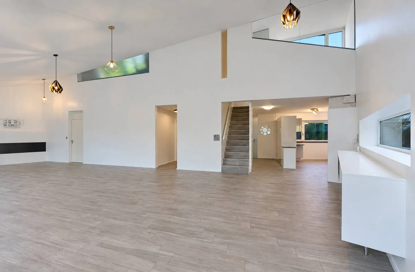 Moderne Architektenvilla in Mont-sur-Lausanne - Foto 3 von 8