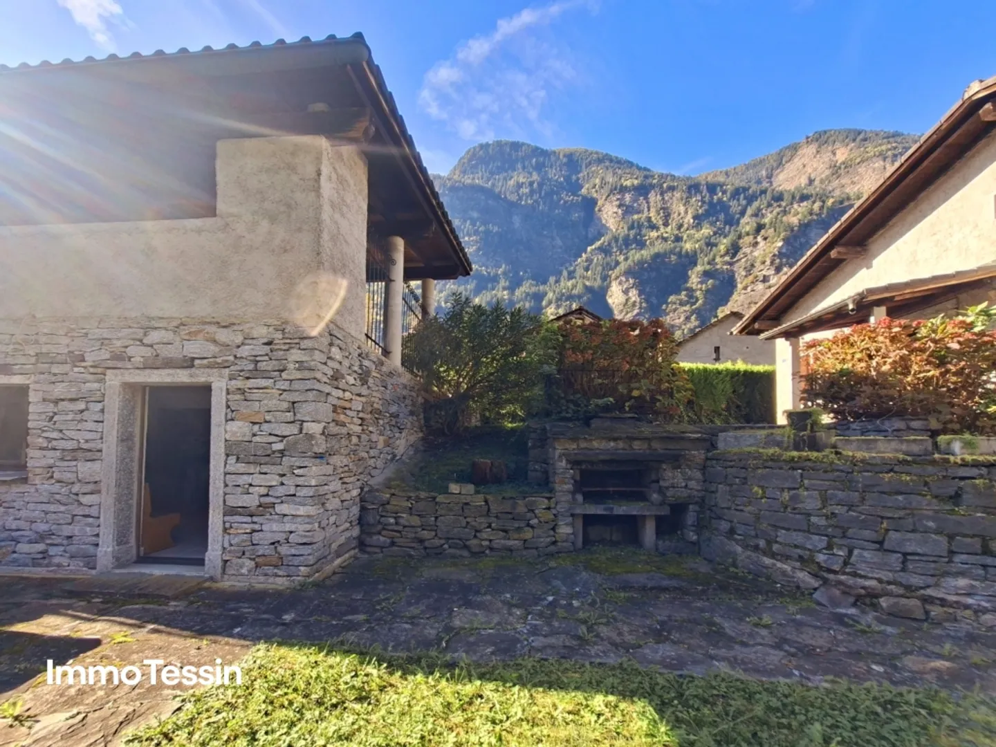 Rareté : Maison sur l'île à Giornico, élue village le plus beau de Suisse - Photo 11 sur 13