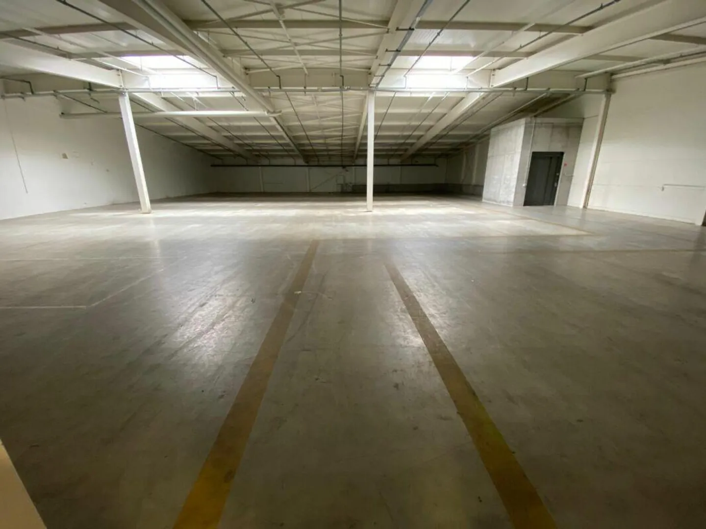 Attractive Commercial Space for Rent - Photo 5 of 7