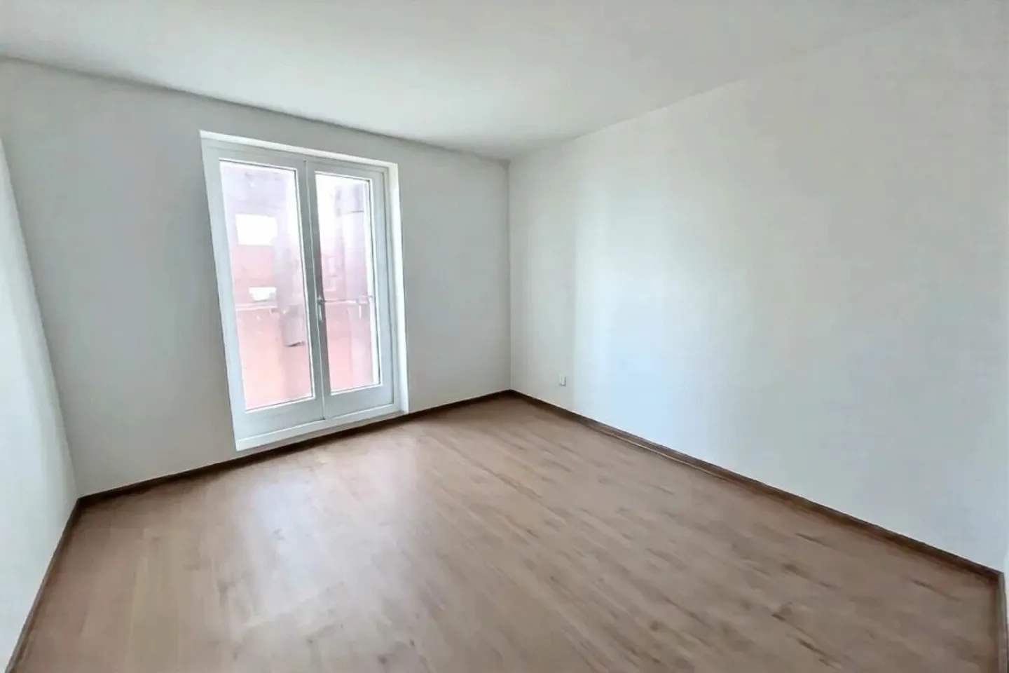 Charmant appartement 3 pièces - Photo 2 sur 3