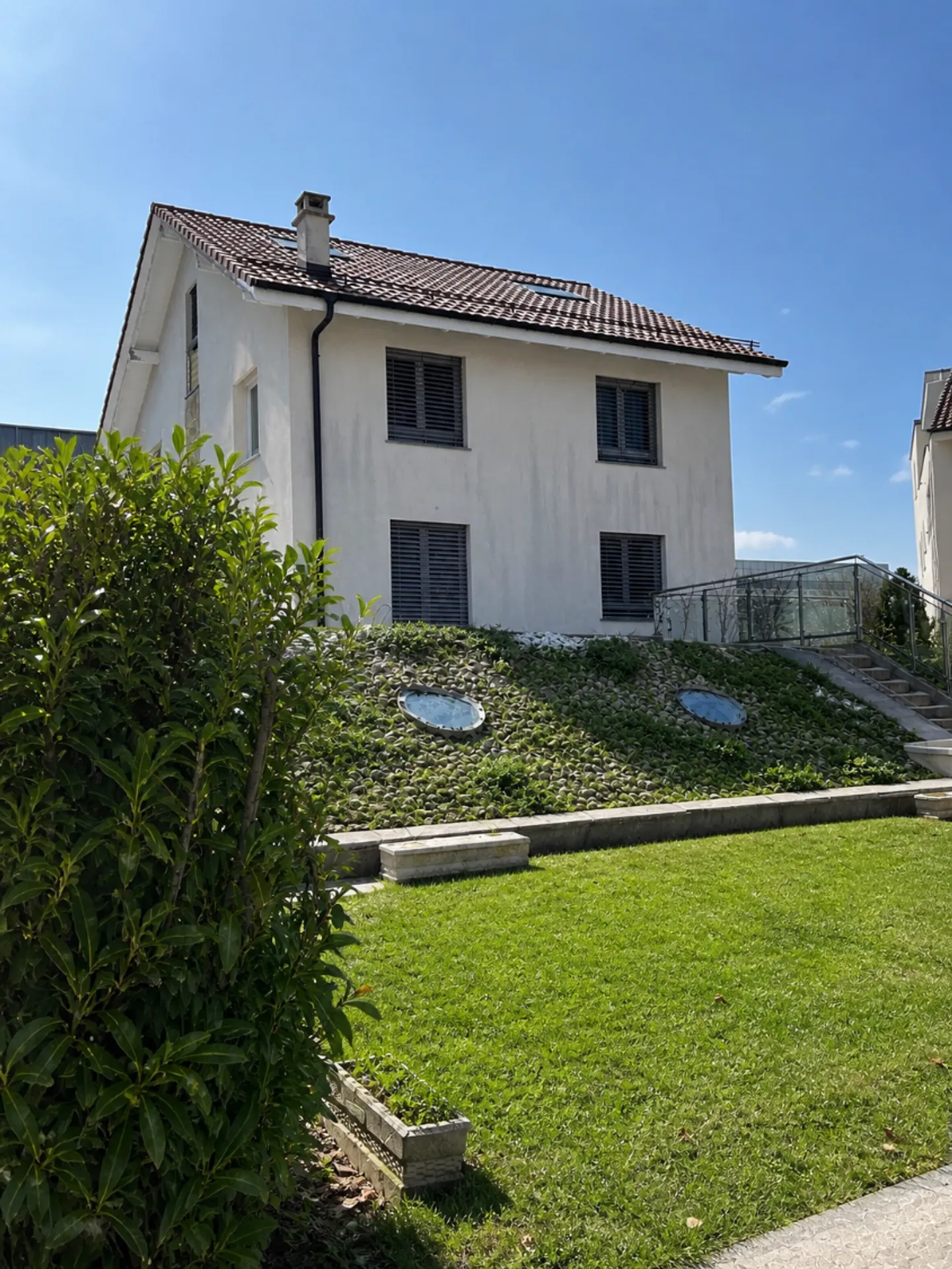 Villa 8.5 Zimmer - Foto 1 von 9