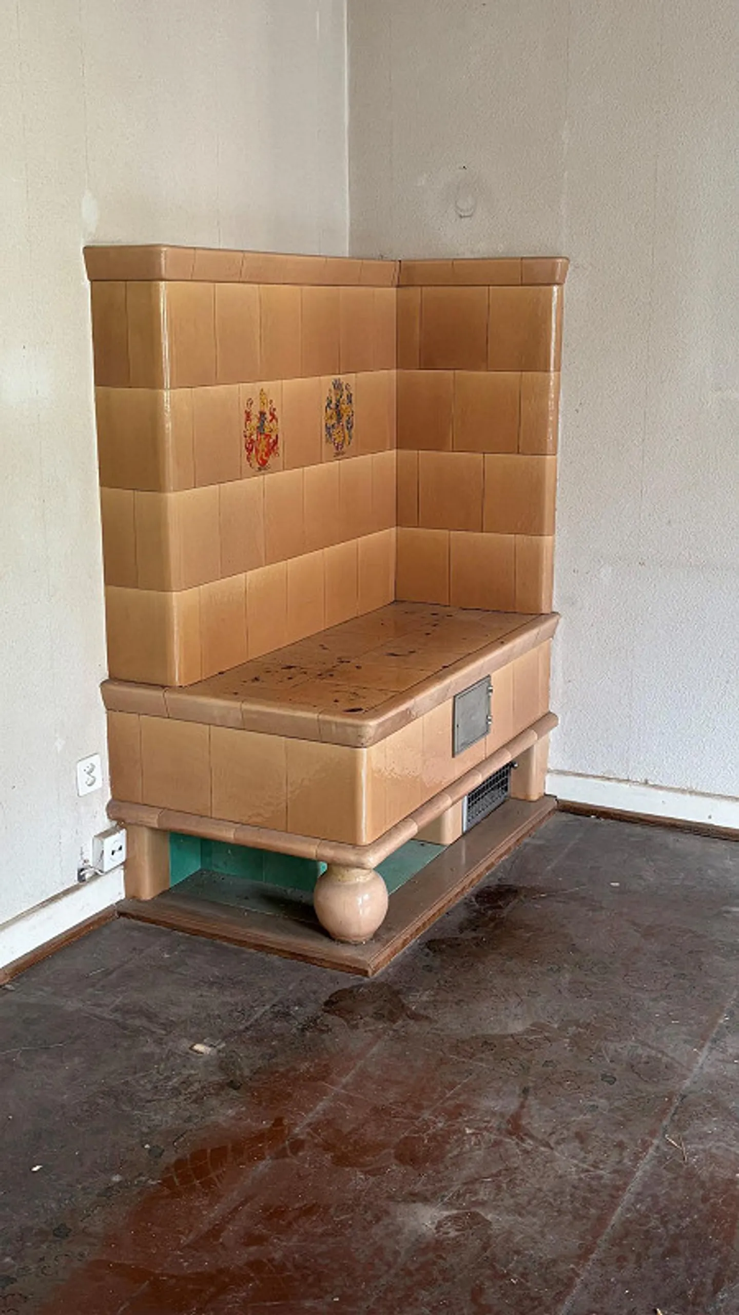 Versatile residential and commercial building in the center of Muttenz - Photo 7 of 13