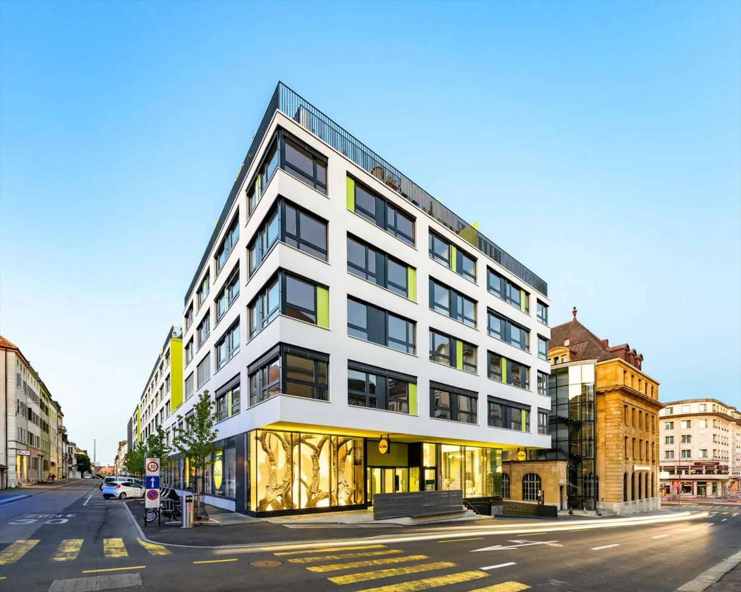 Arcade, Showroom, neue Räumlichkeiten von 340 m2 zur Miete in La Chaux-de-Fonds - Foto 1 von 5