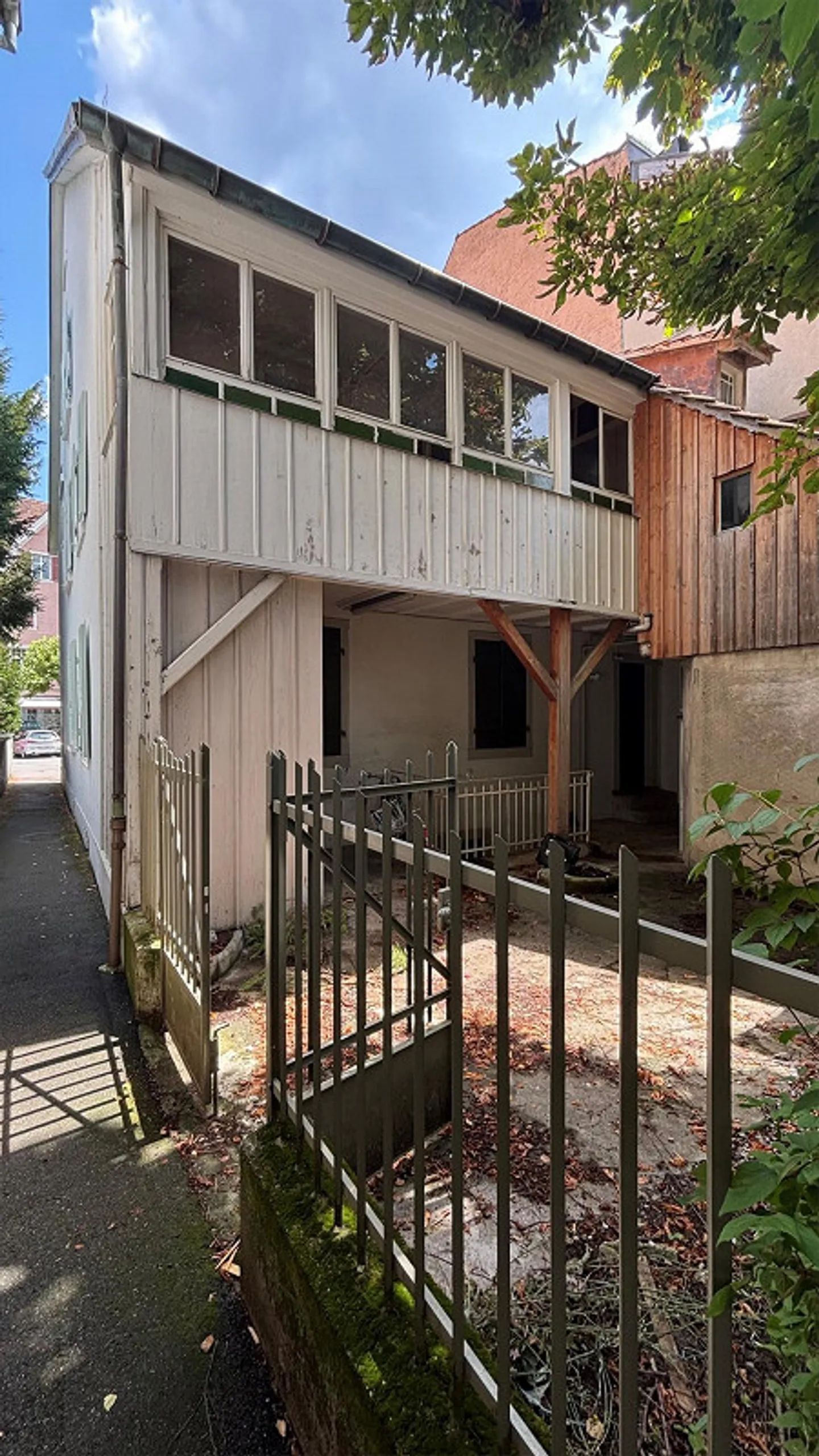 Versatile residential and commercial building in the center of Muttenz - Photo 11 of 13