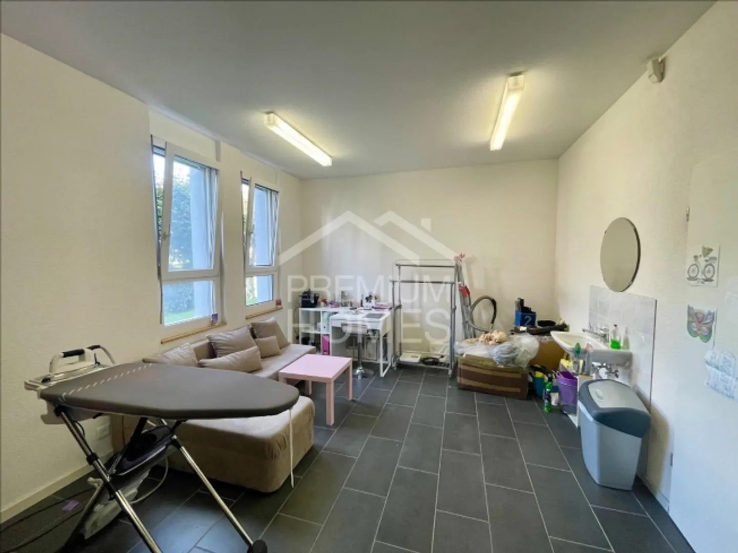 Spazio commerciale attraente con vetrina - Foto 3 di 3