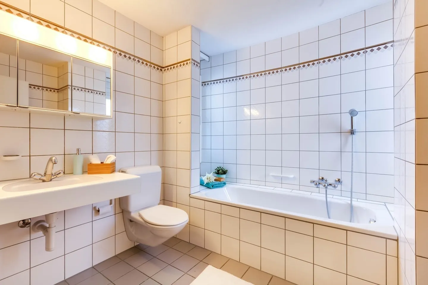 Appartement spacieux avec deux balcons dans un emplacement idéal ! - Photo 7 sur 9