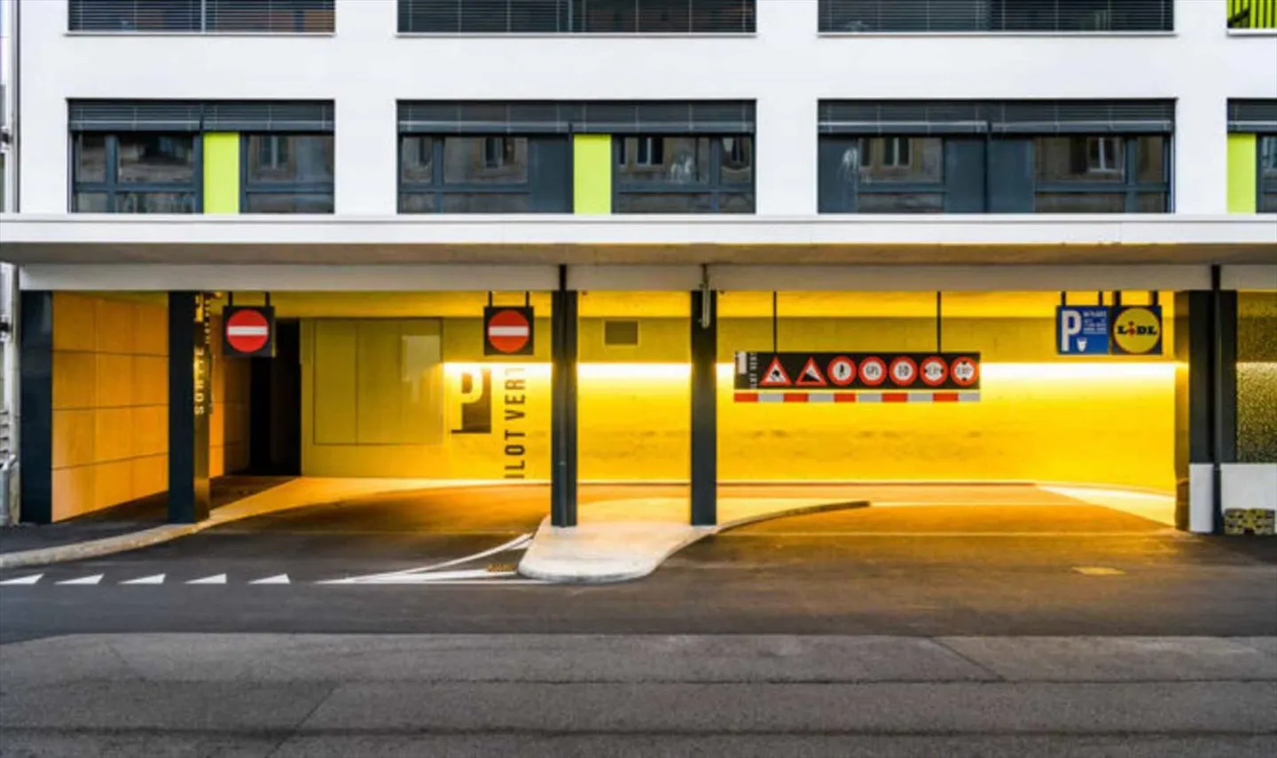 Arcade, Showroom, neue Räumlichkeiten von 340 m2 zur Miete in La Chaux-de-Fonds - Foto 4 von 5