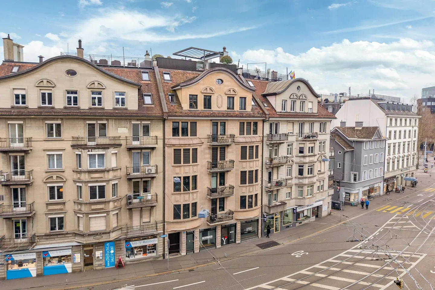 Exclusive maisonette apartment with private roof terrace - Photo 13 of 13