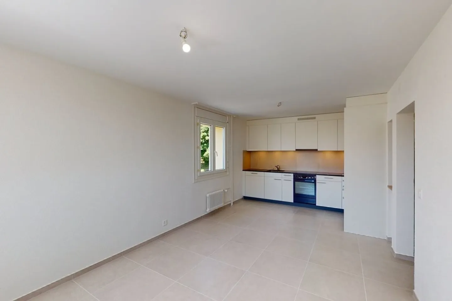 4-room apartment for rent - Photo 3 of 12