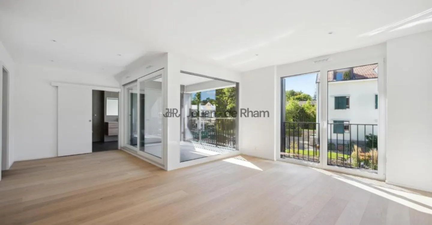 Exclusive: Triplex Apartment with 4/5 Bedrooms Near Collège du Léman - Photo 6 of 9