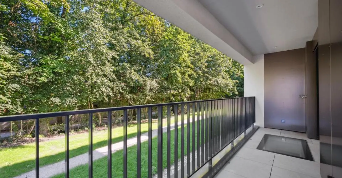 Exclusive: Triplex Apartment with 4/5 Bedrooms Near Collège du Léman - Photo 9 of 9