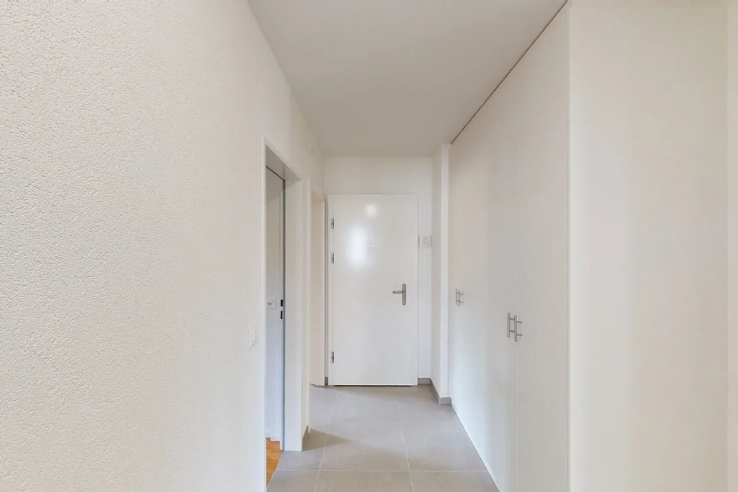 4-room apartment for rent - Photo 10 of 12