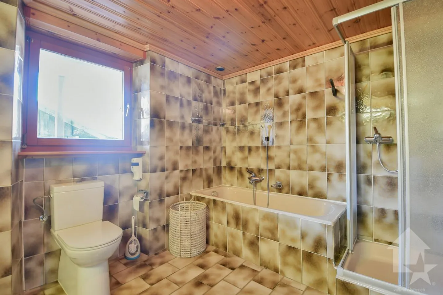 Spacious 4.5-room apartment in the heart of Saxon - Photo 9 of 13