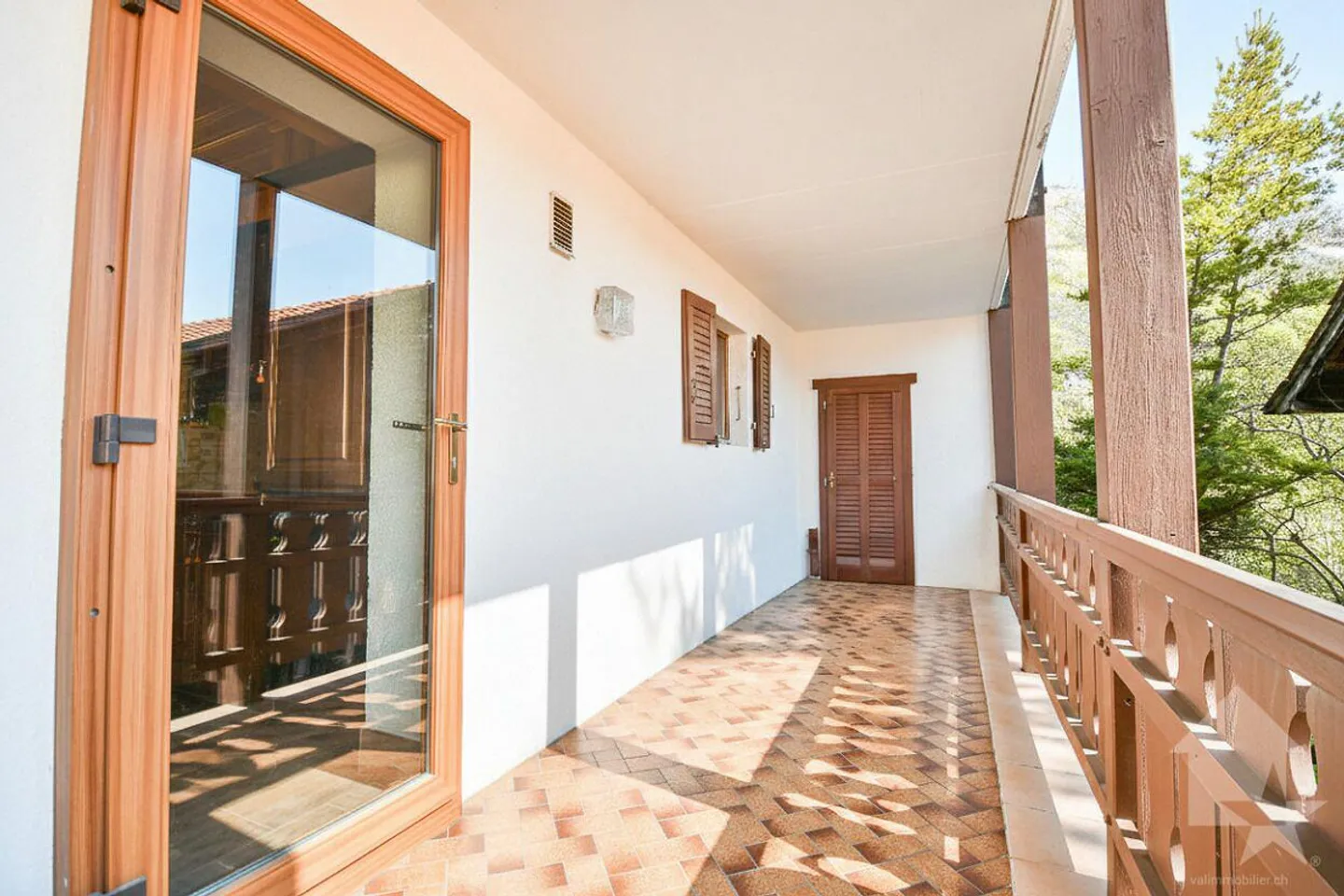 Spacious 4.5-room apartment in the heart of Saxon - Photo 1 of 13