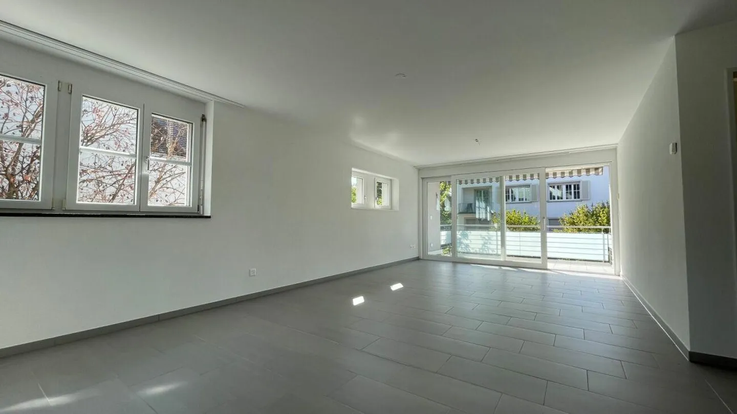 3.5-Room Apartment - Photo 2 of 11