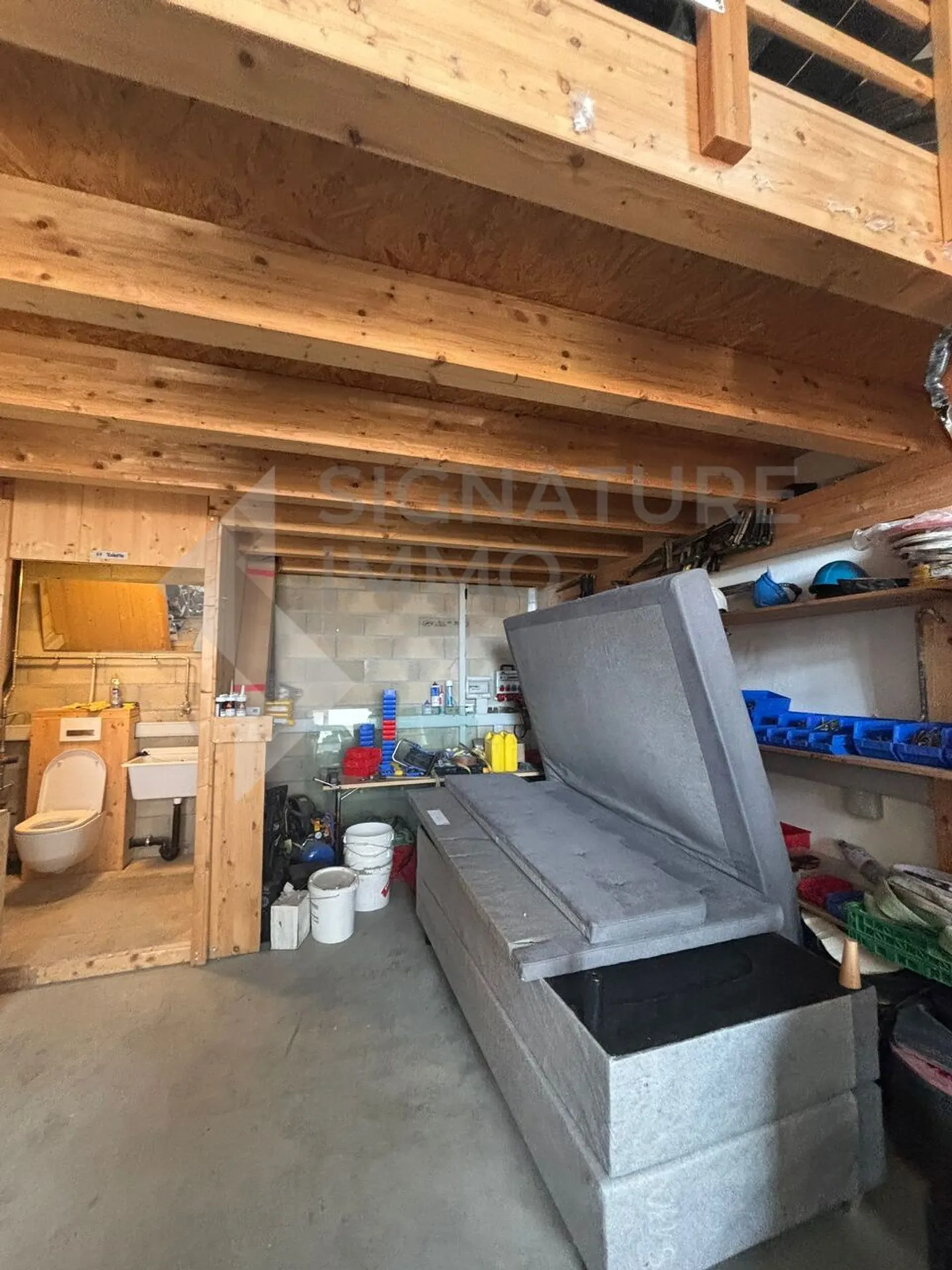 À vendre : Espace pro 140 m² : atelier, bureaux, mezzanine - Foto 3 di 11