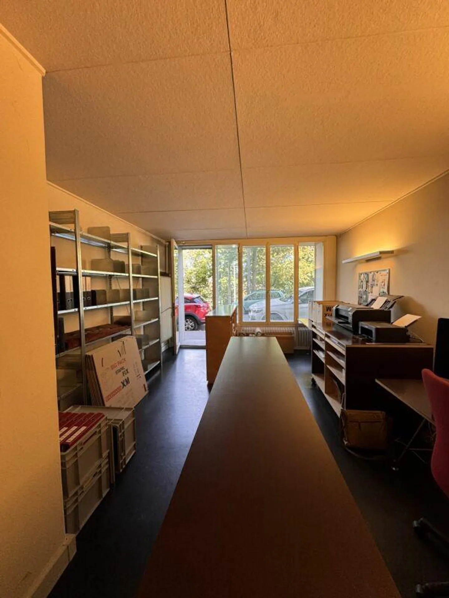 Office Space - Photo 4 of 7