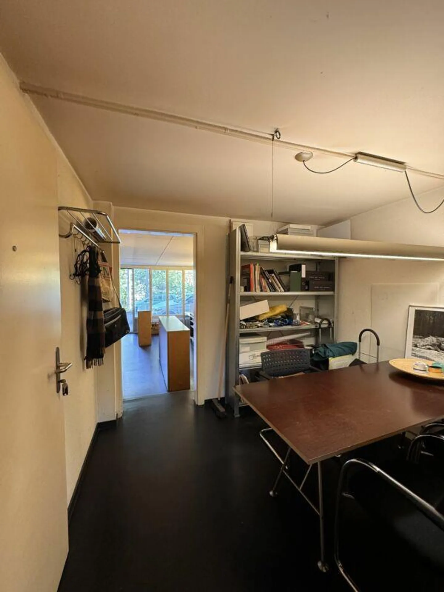 Office Space - Photo 5 of 7