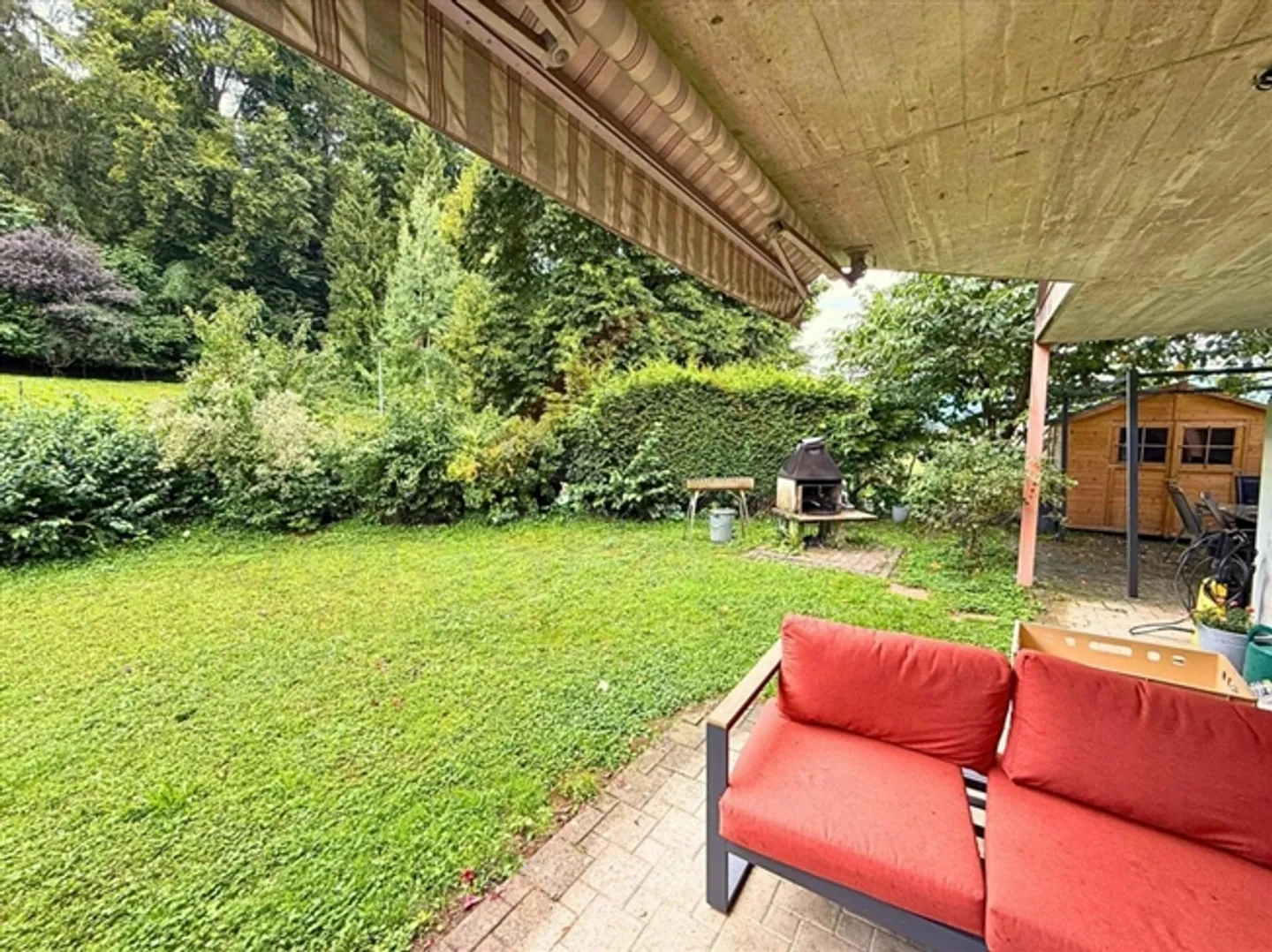 «Komfortables Wohnen in Studen BE - 4.5-Zimmer-Erdgeschosswohnung mit sonnigem Sitzplatz und privater Garage» - Foto 11 von 16