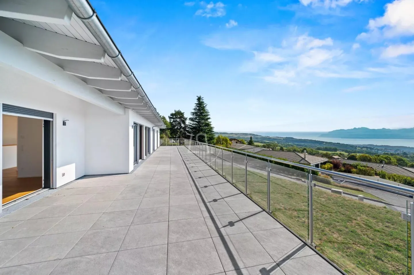 Schlüsselfertige moderne Villa mit 180-Grad-Blick - Arzier-le-Muids - Foto 2 von 13