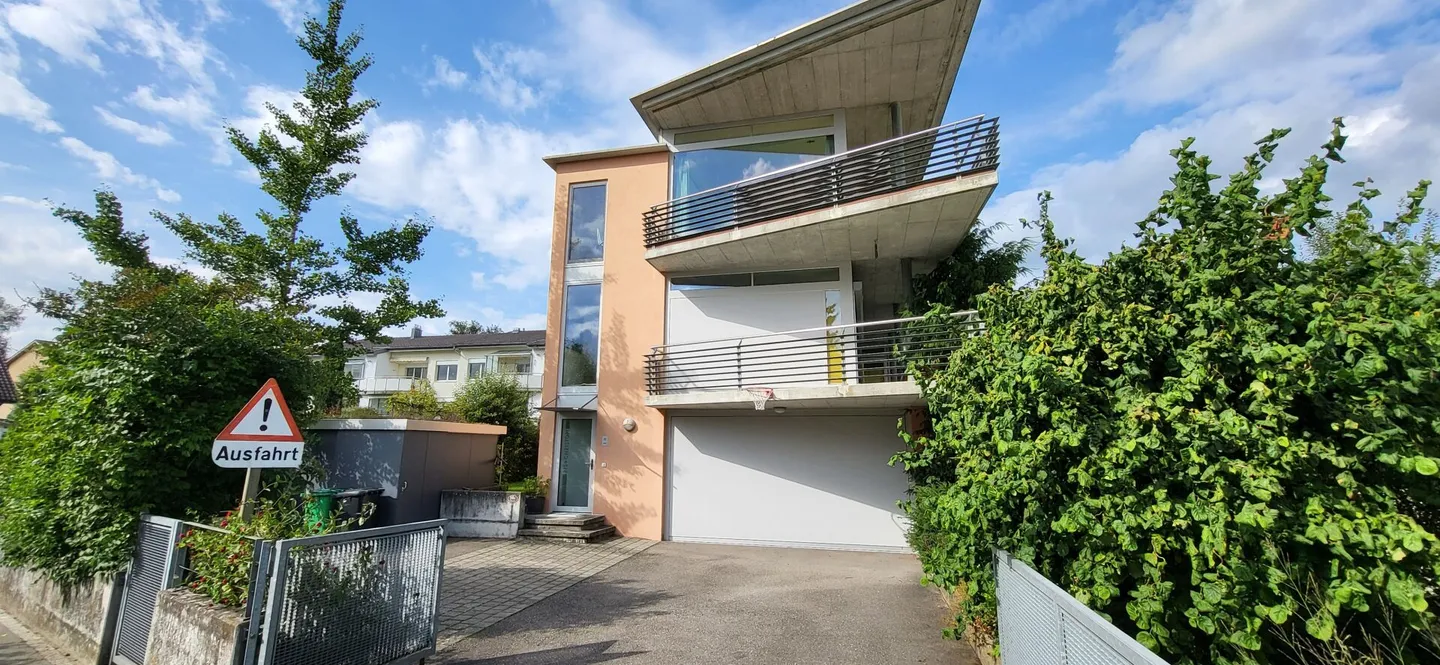 Unik de 5,5 pièces avec caractère - Pas une maison individuelle comme les autres - Photo 2 sur 67
