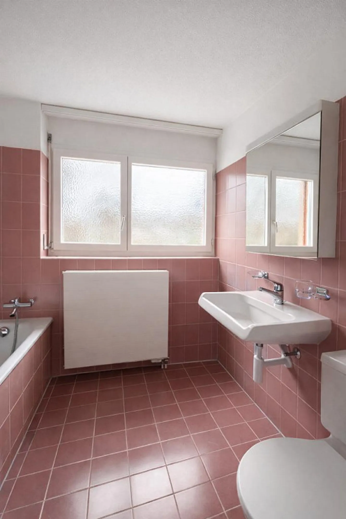 Spacious Family Apartment in a Quiet Location - Photo 3 of 8