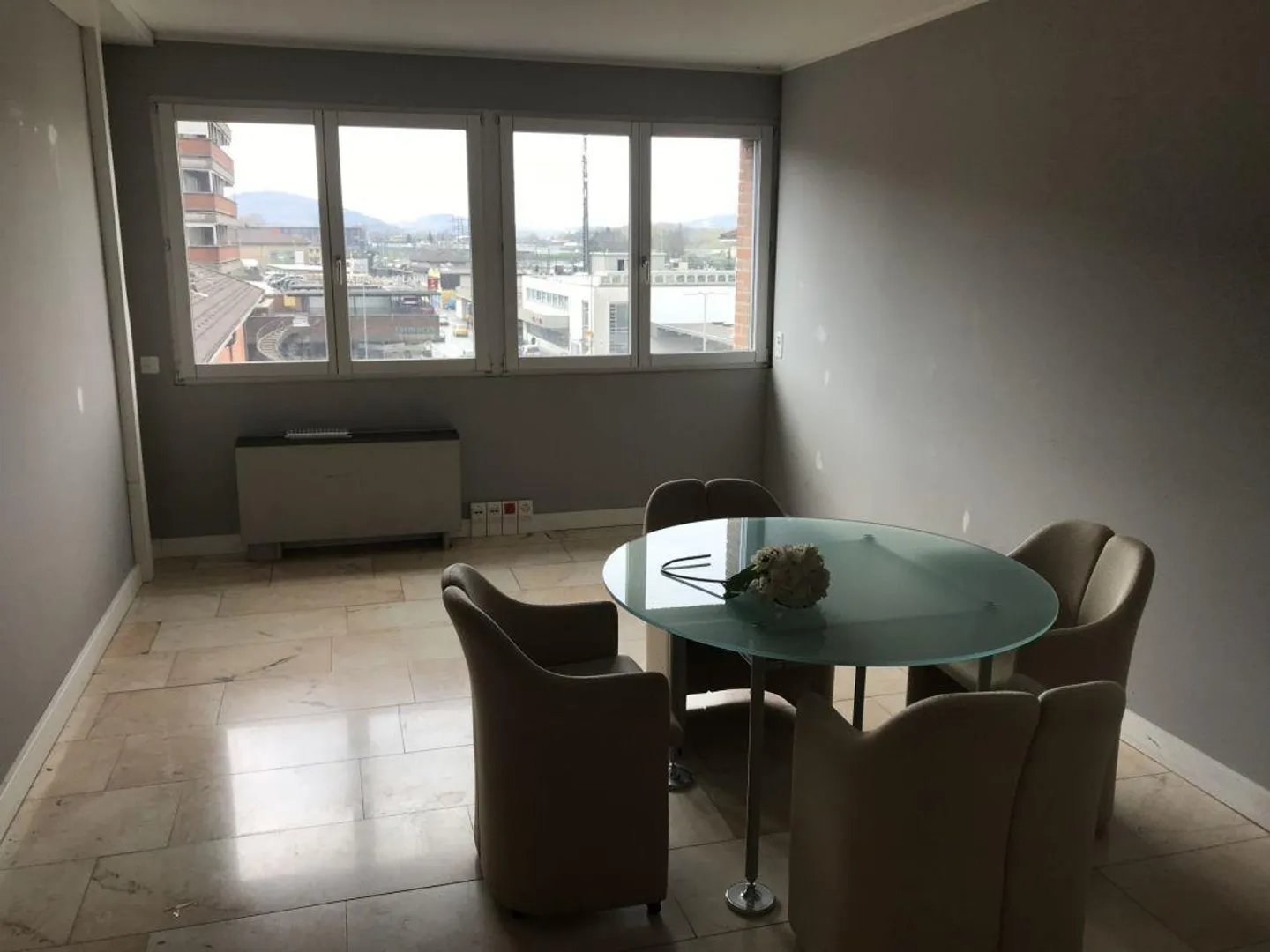 Ufficio Strategico a Mendrisio | Centro Nuovo Varese | Affitto Spazio Commerciale Condiviso - Foto 2 di 4