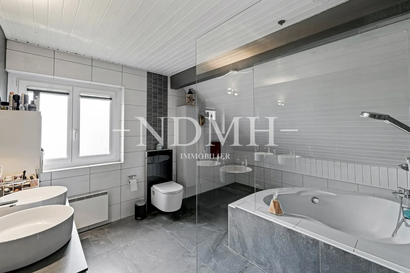 Spacious Family Villa in Fully - Photo 11 of 13