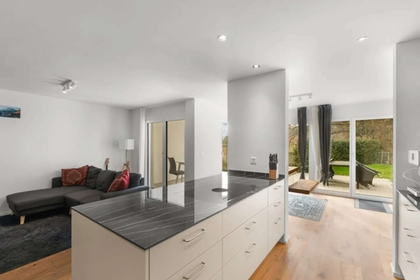 Elegant Terrace House with Lift and Garden -  <br />House C - Photo 4 of 9