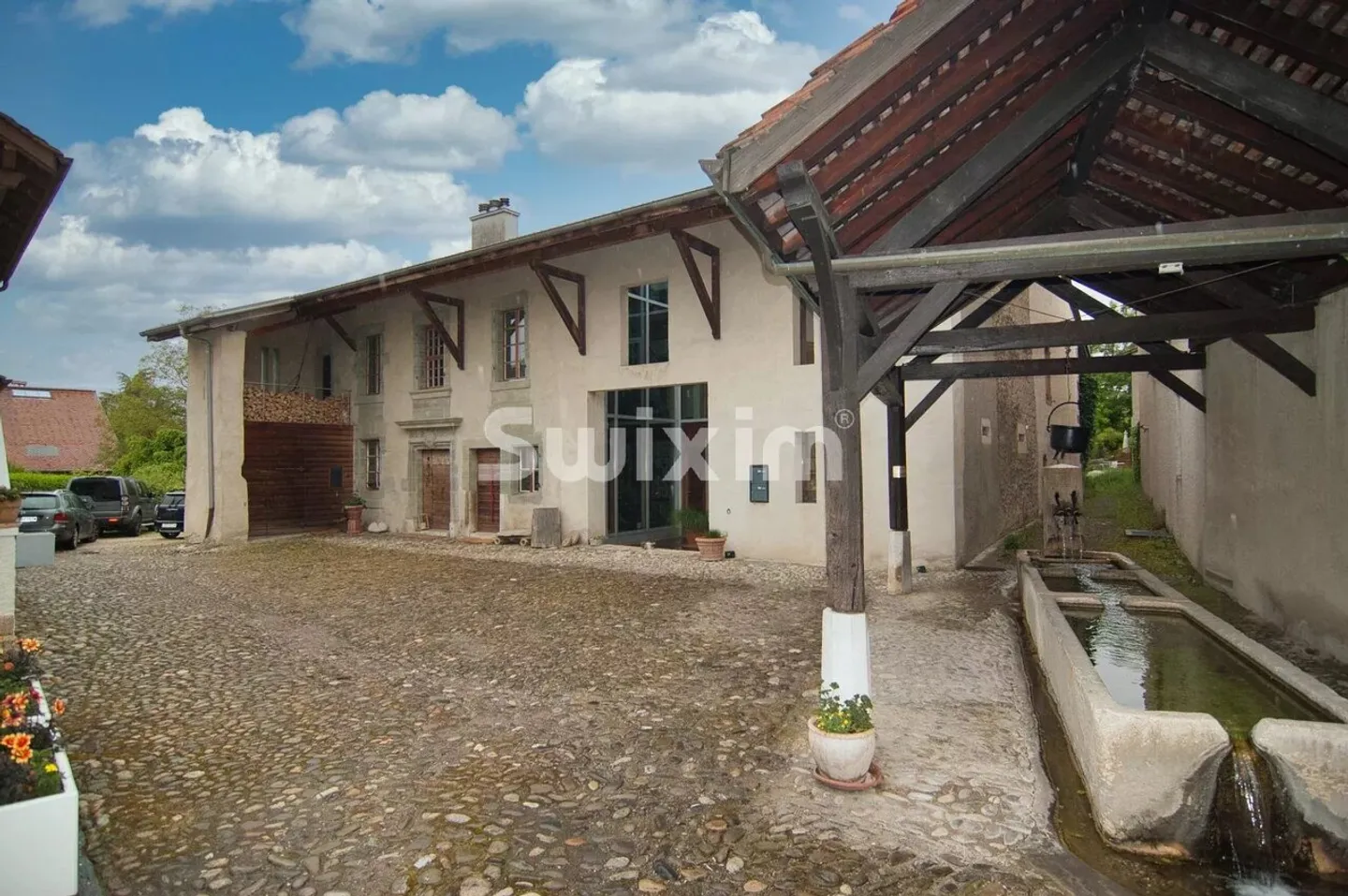 In the heart of the village historic house - Photo 4 of 9