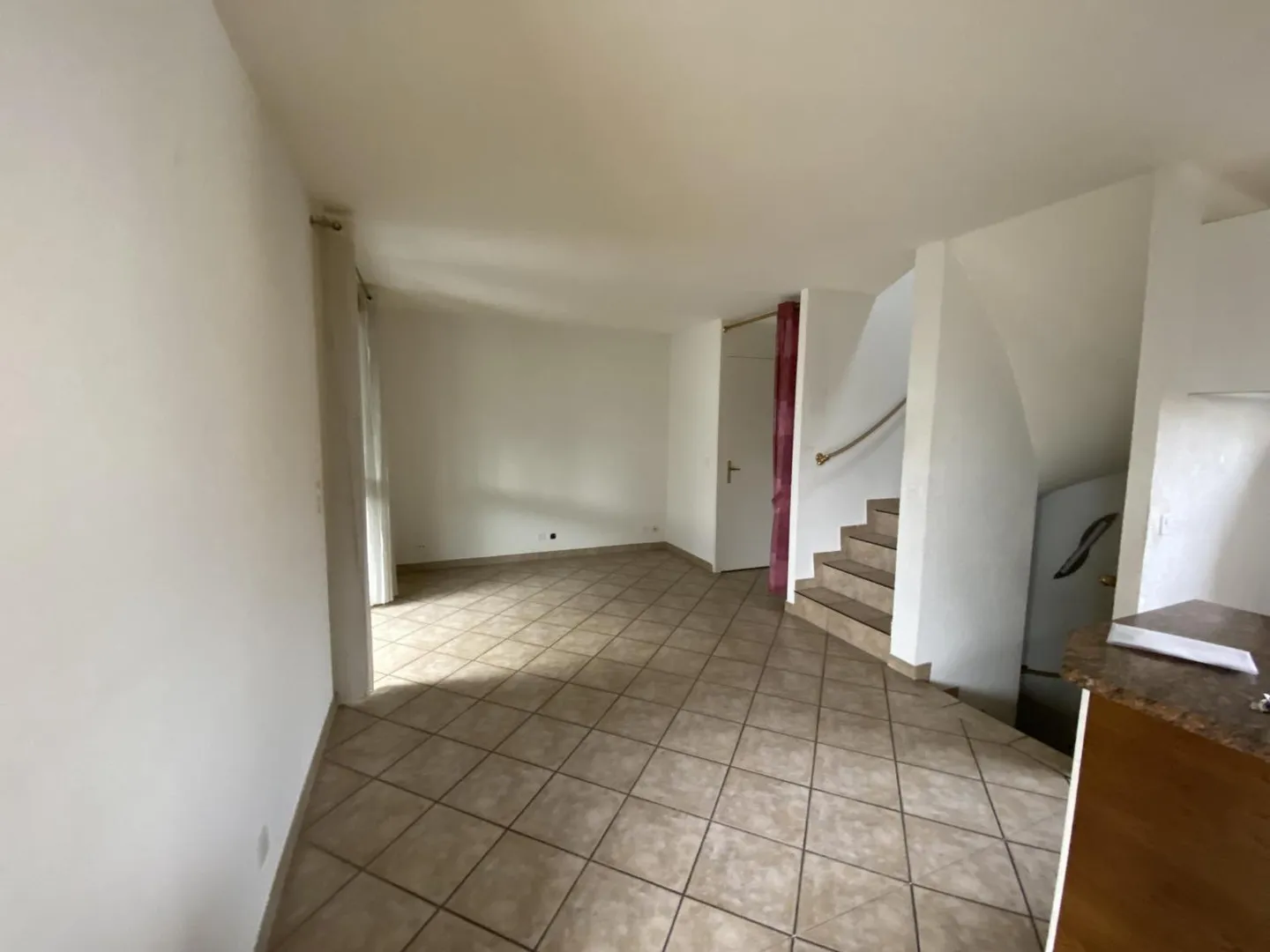 Villa bifamiliare di 5 stanze - Foto 5 di 9
