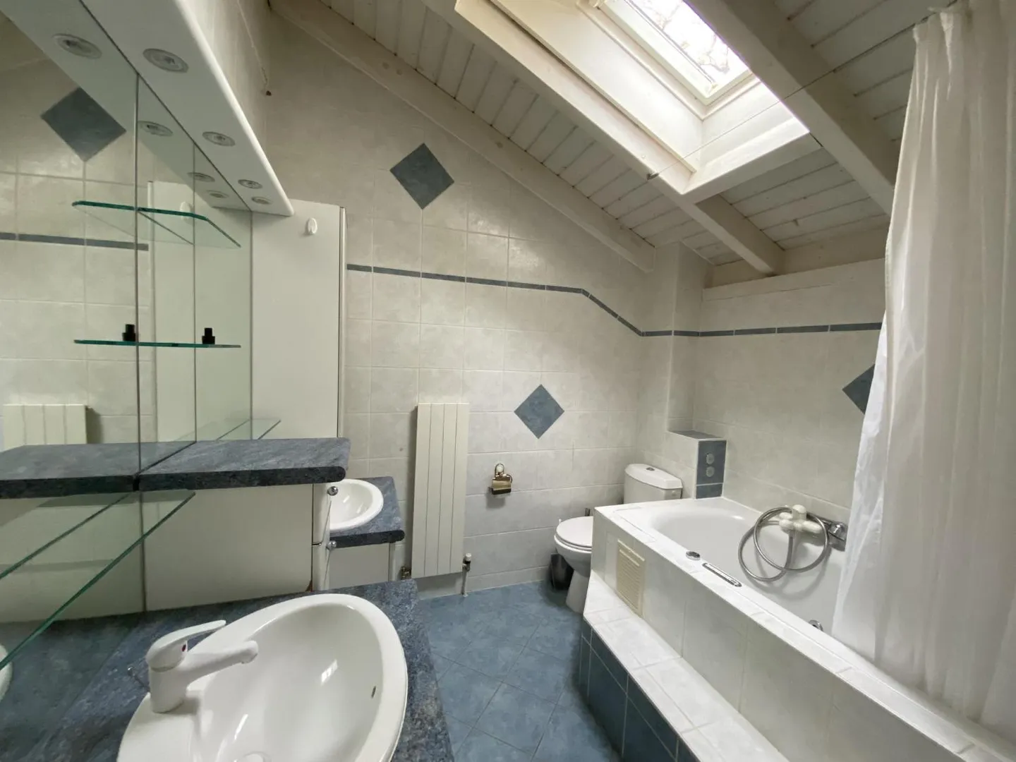 Villa bifamiliare di 5 stanze - Foto 7 di 9