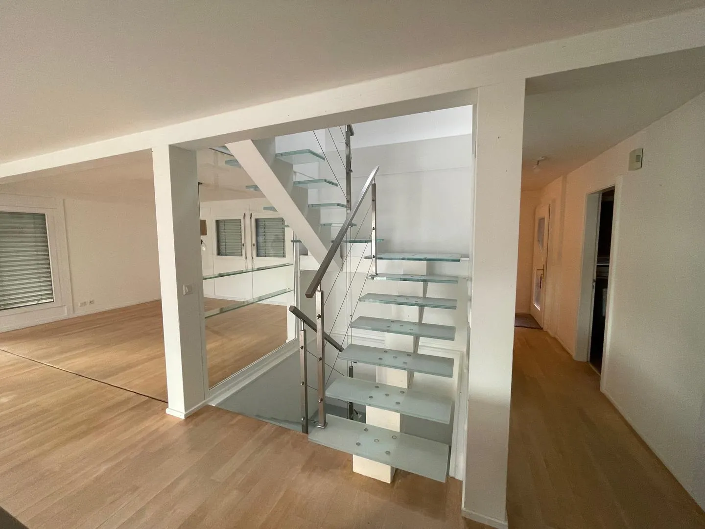 Stunning Villa with Mountain Views - Photo 4 of 13