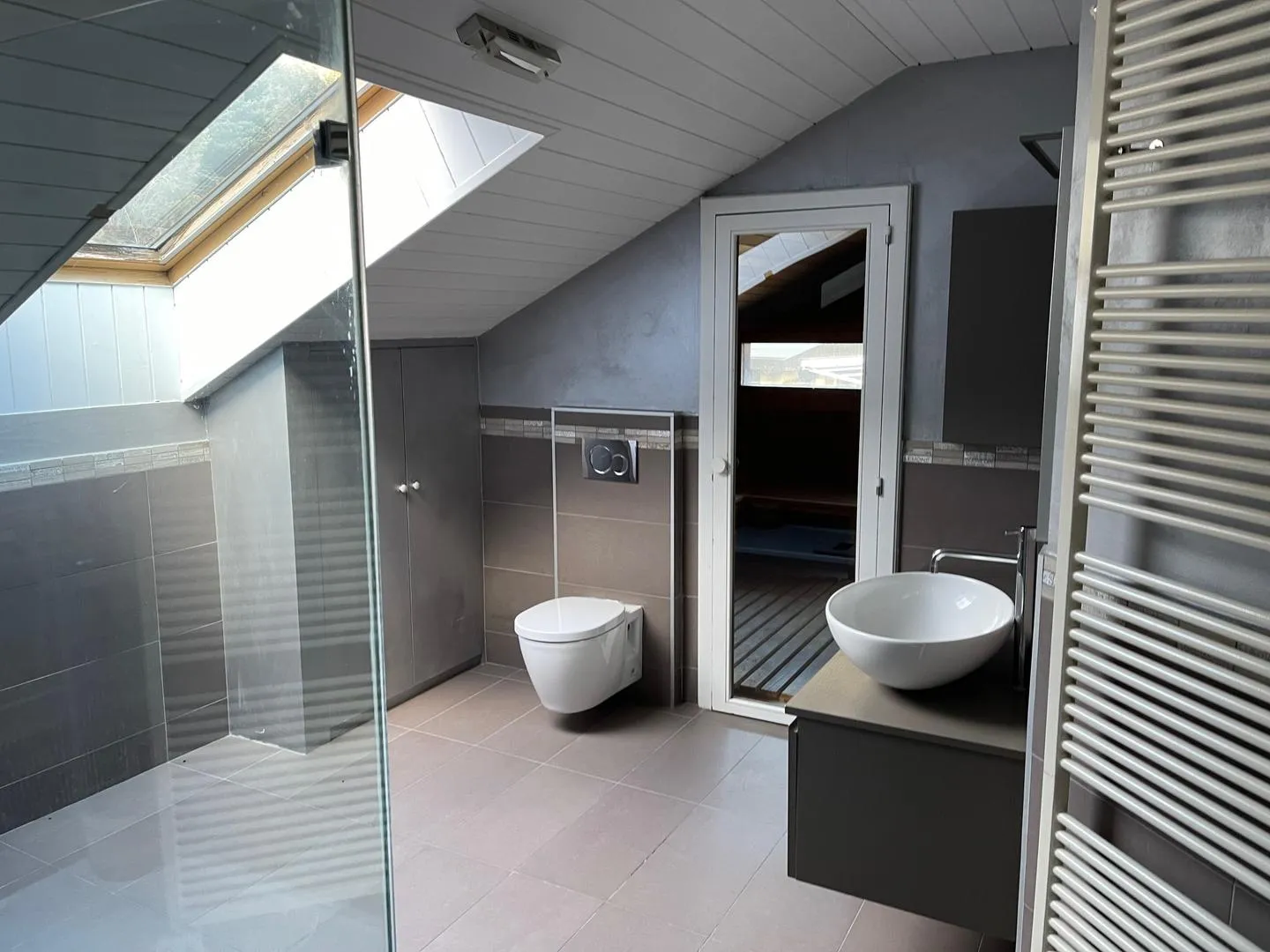 Stunning Villa with Mountain Views - Photo 7 of 13