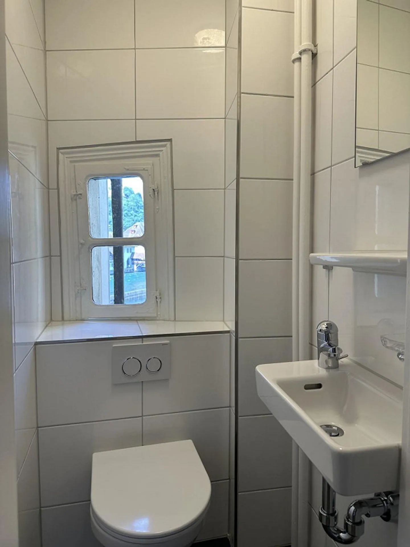 Historical Living Directly on the Reuss - 3-Room Apartment in Luzern - Photo 9 of 11