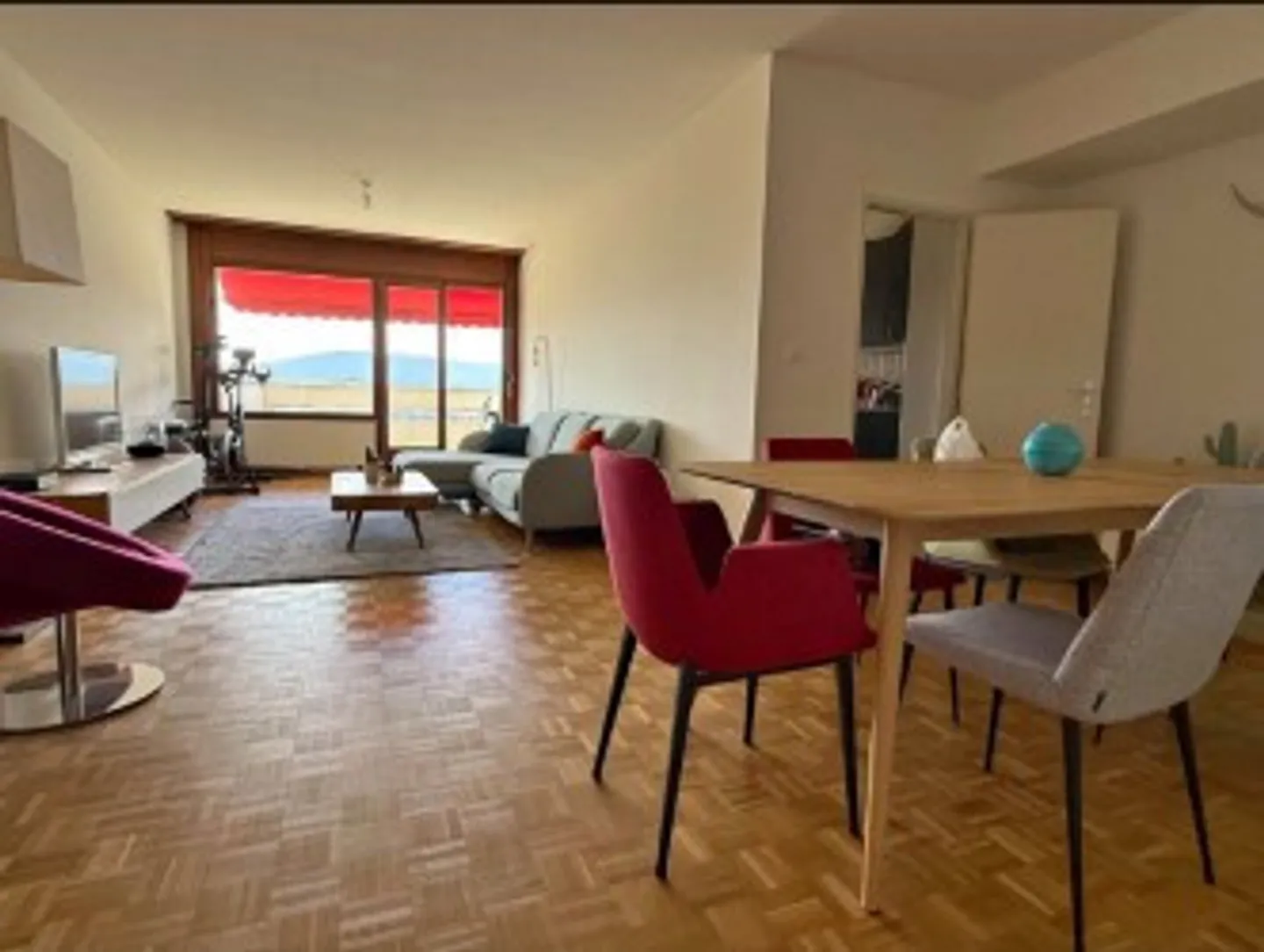 Vier-Zimmer-Wohnung in Grand Lancy - Foto 2 von 5