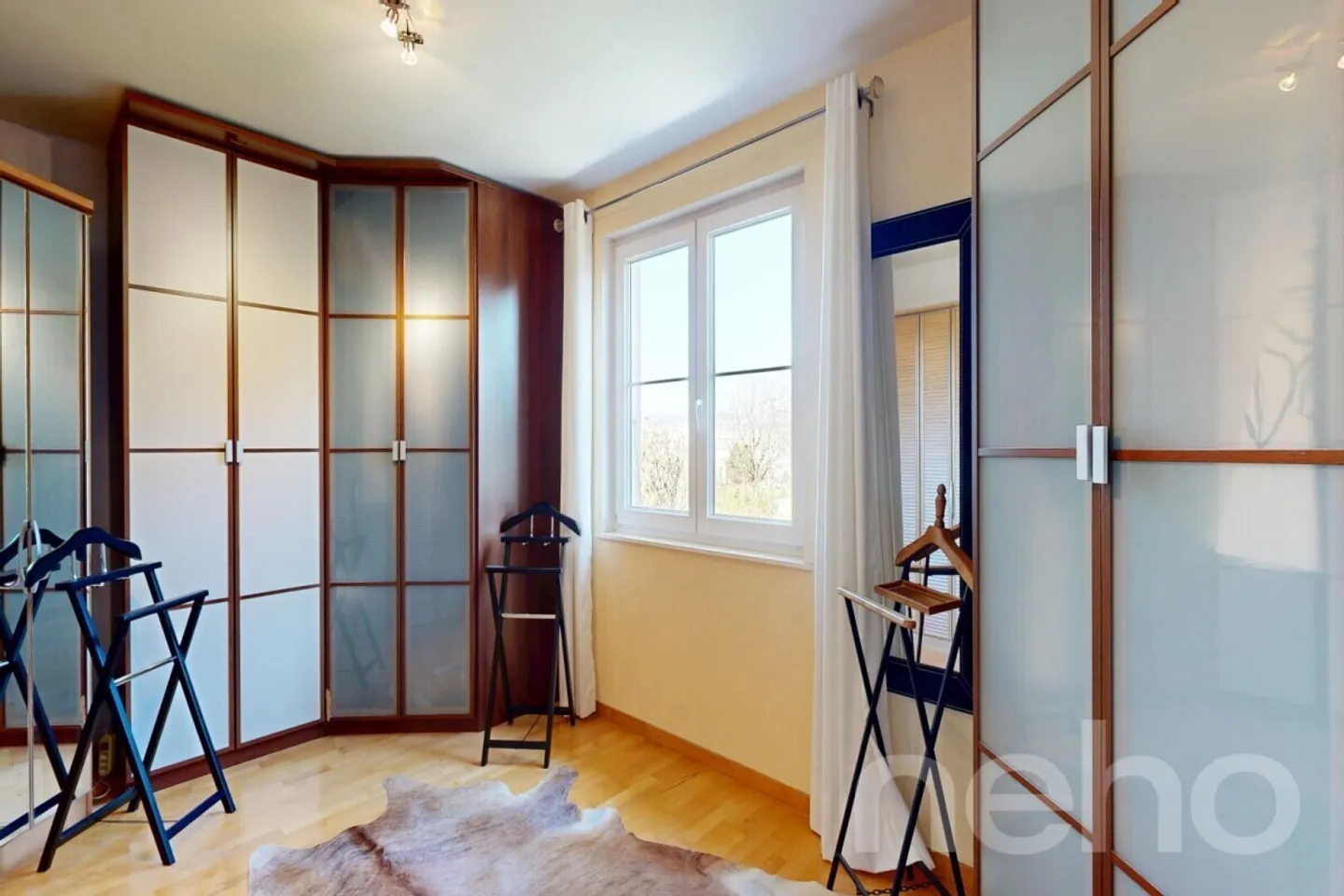 Doppelhaushälfte mit großem Garten und großzügigen Räumen - Foto 12 von 12