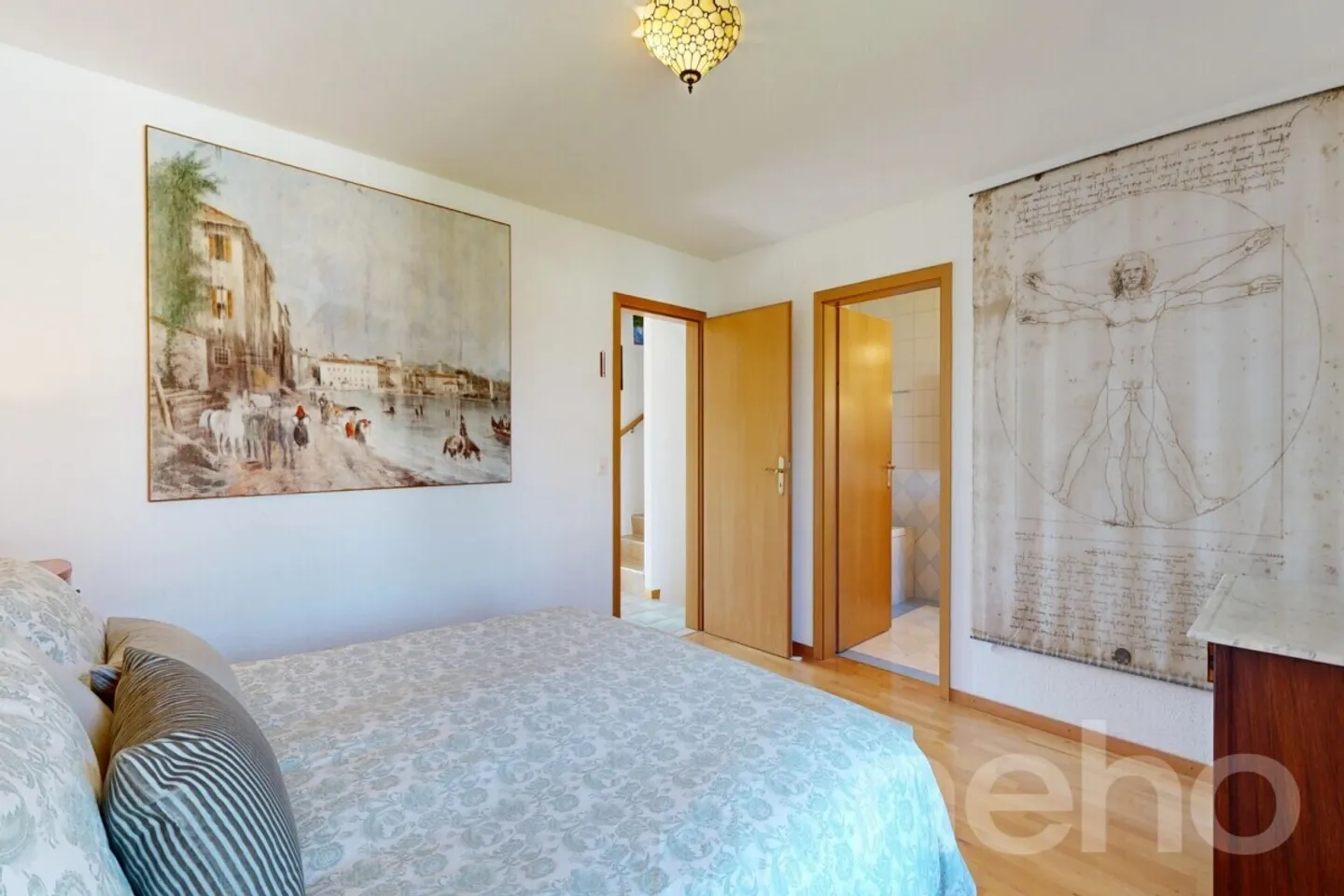 Doppelhaushälfte mit großem Garten und großzügigen Räumen - Foto 9 von 12