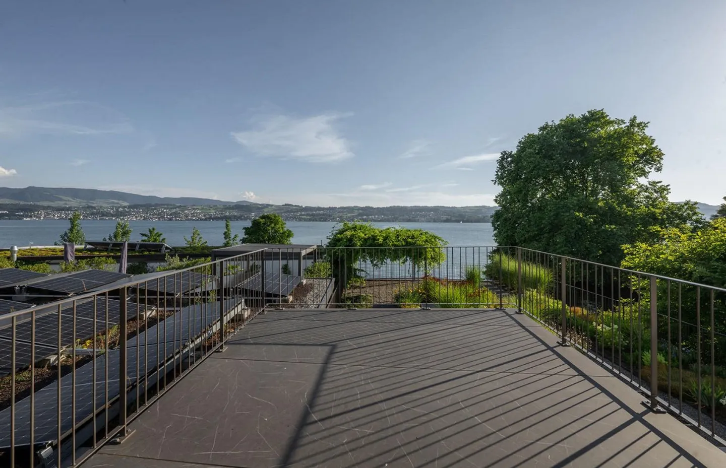 Charmante Wohnung am Zürichsee - Foto 2 von 5