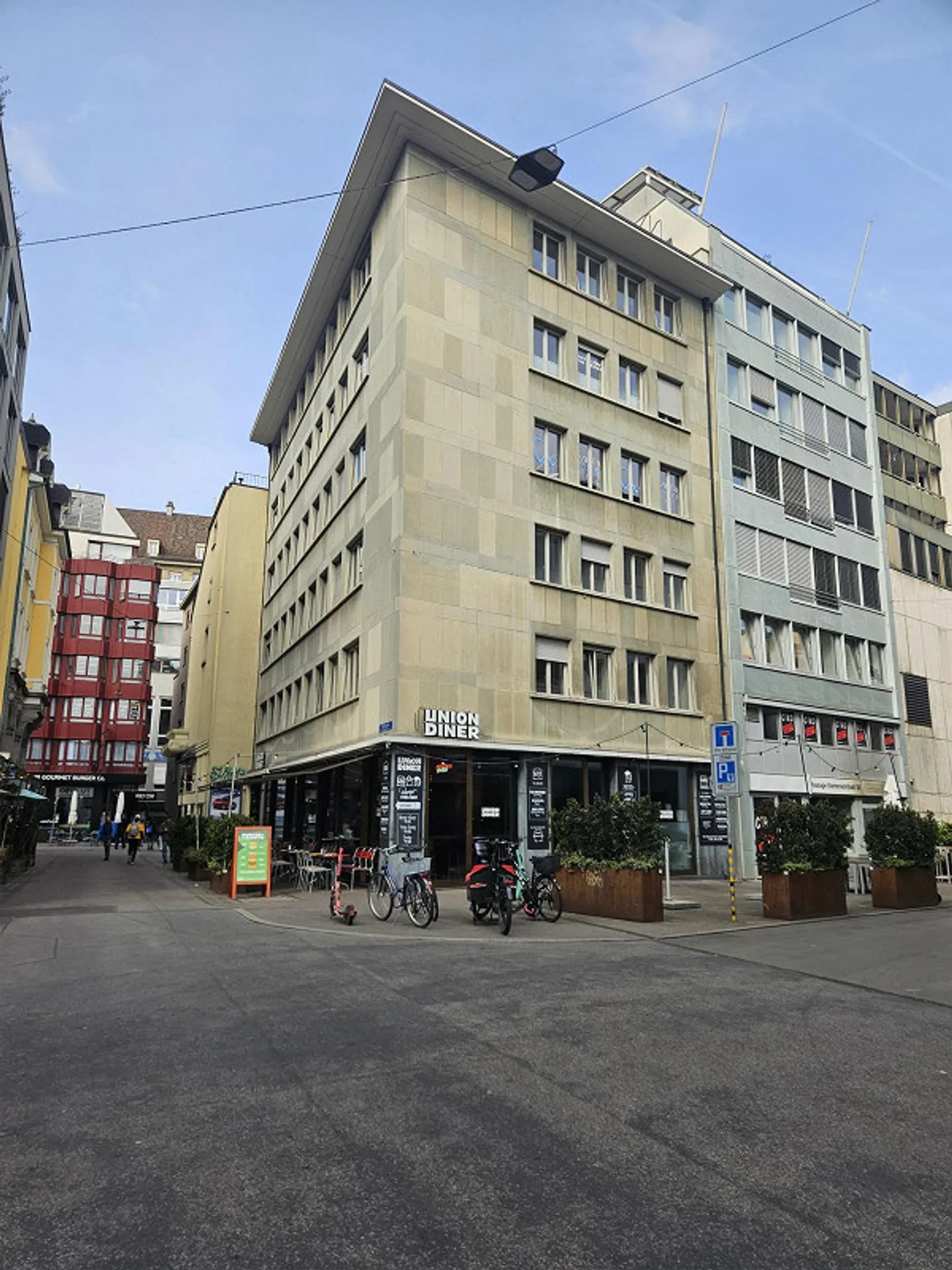 Espace de bureau ou de pratique central dans le centre-ville de Bâle - Photo 1 sur 7