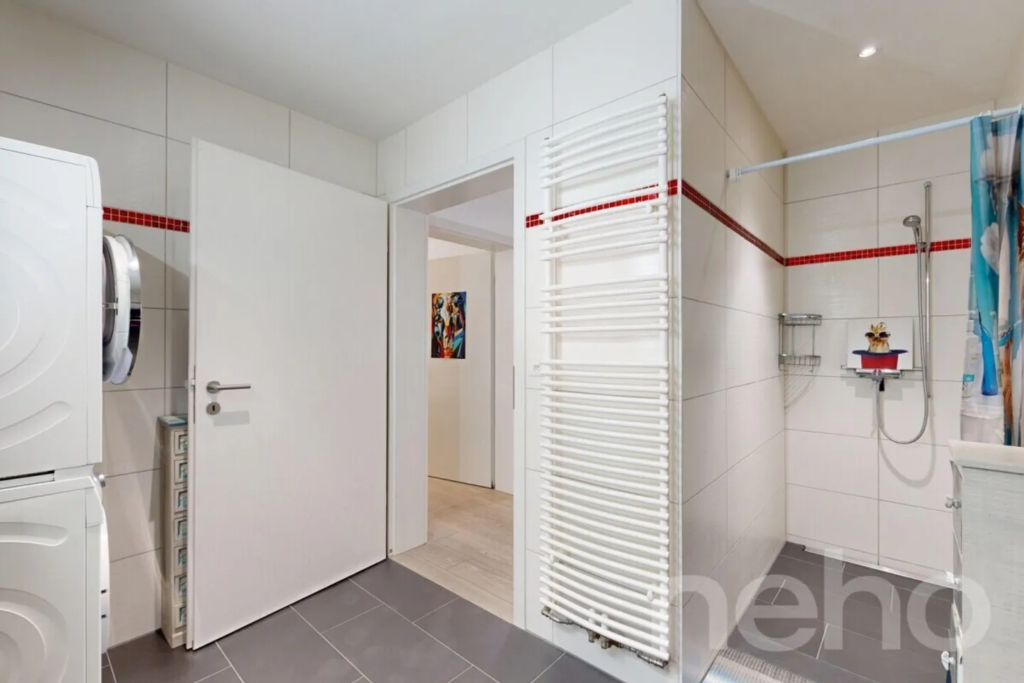 Wunderschöne 3.5 Zimmerwohnung im Zentrum von Gletterens - Foto 8 von 11