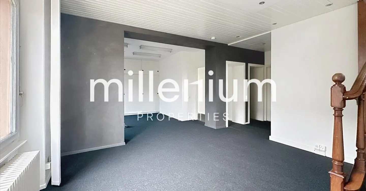 Spazio ufficio in affitto - Foto 1 di 12