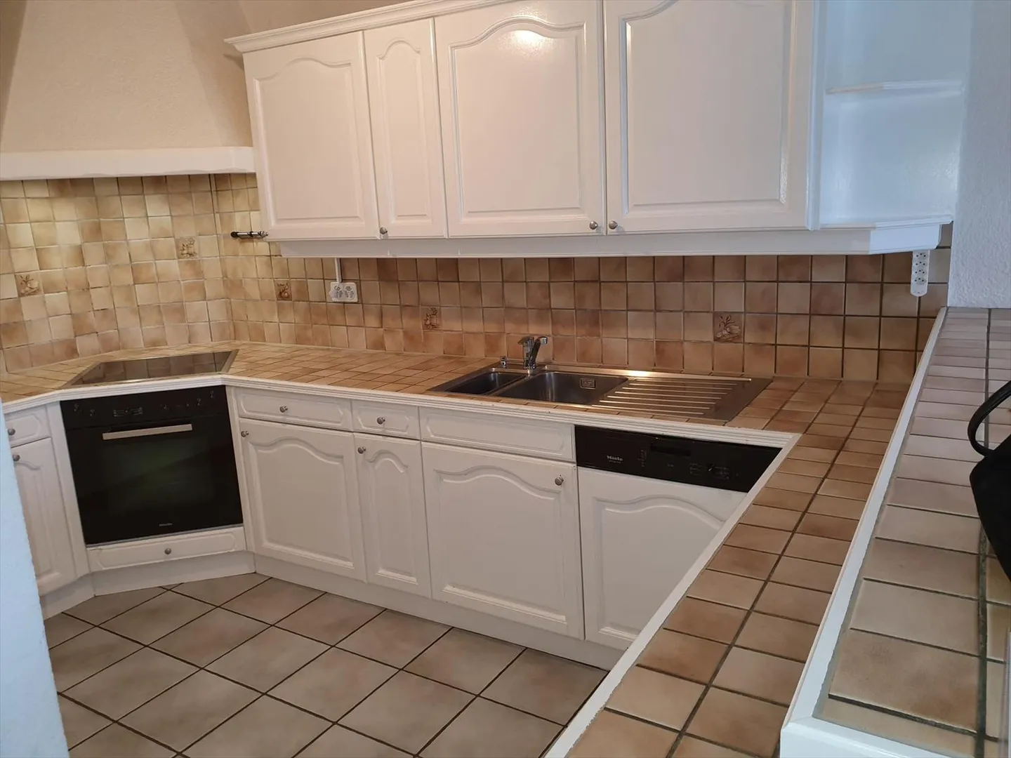 3.5-room apartment on the 1st floor with charm - Photo 2 of 7