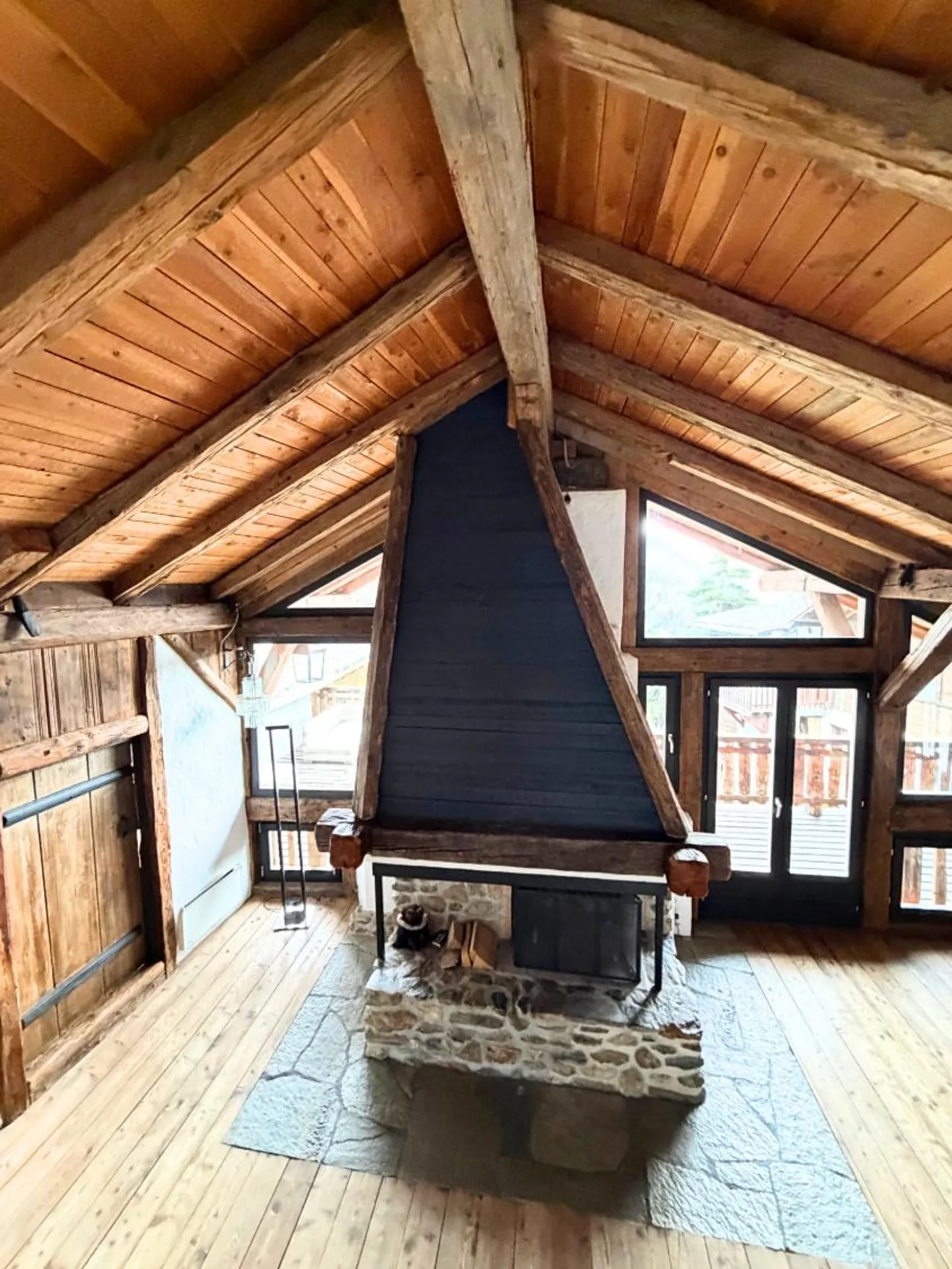 Prächtige renovierte Scheune / Chalet mit Charakter in Icogne - Foto 2 von 18