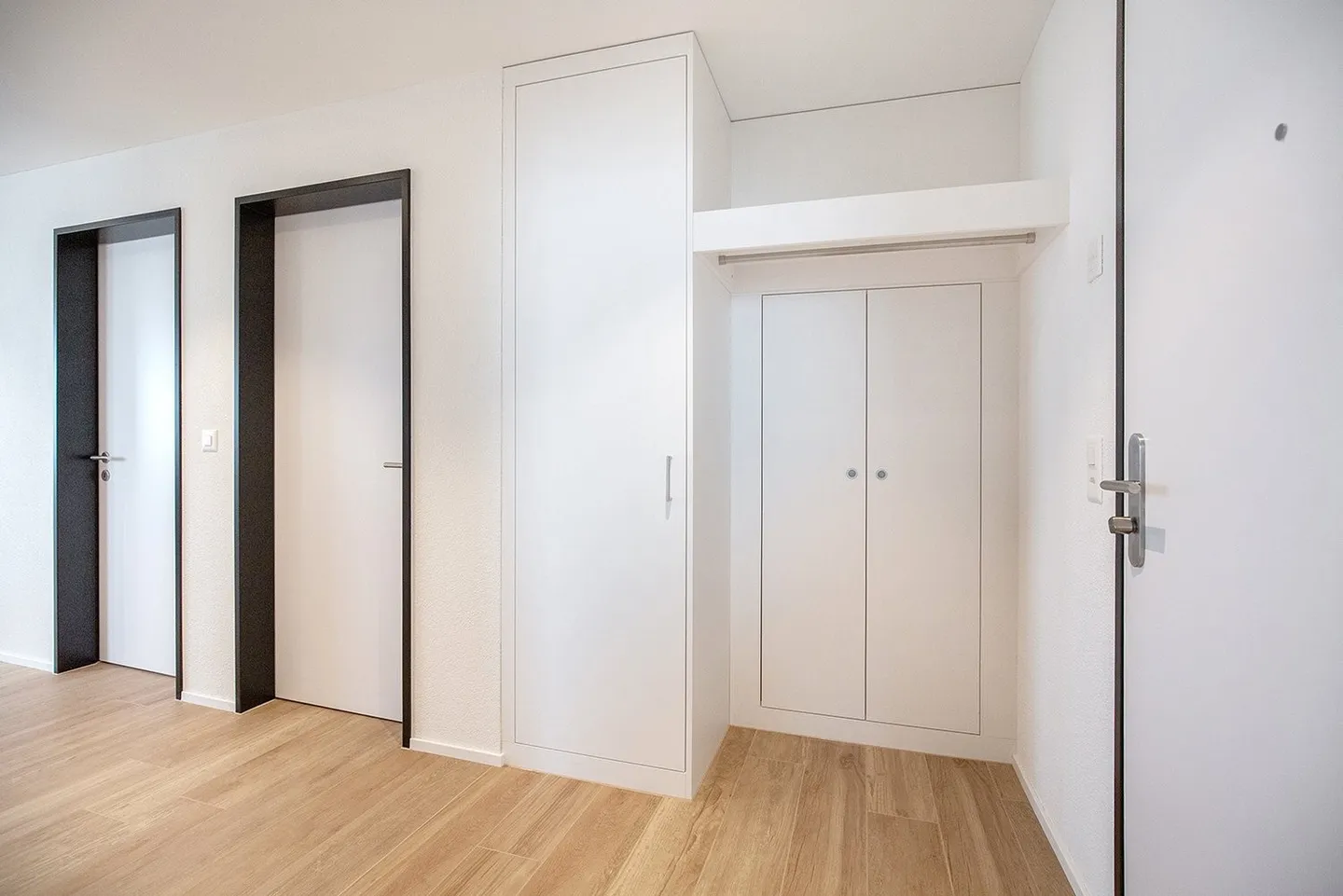 Exclusive 3.5-room apartment for rent on the ground floor - Photo 4 of 8
