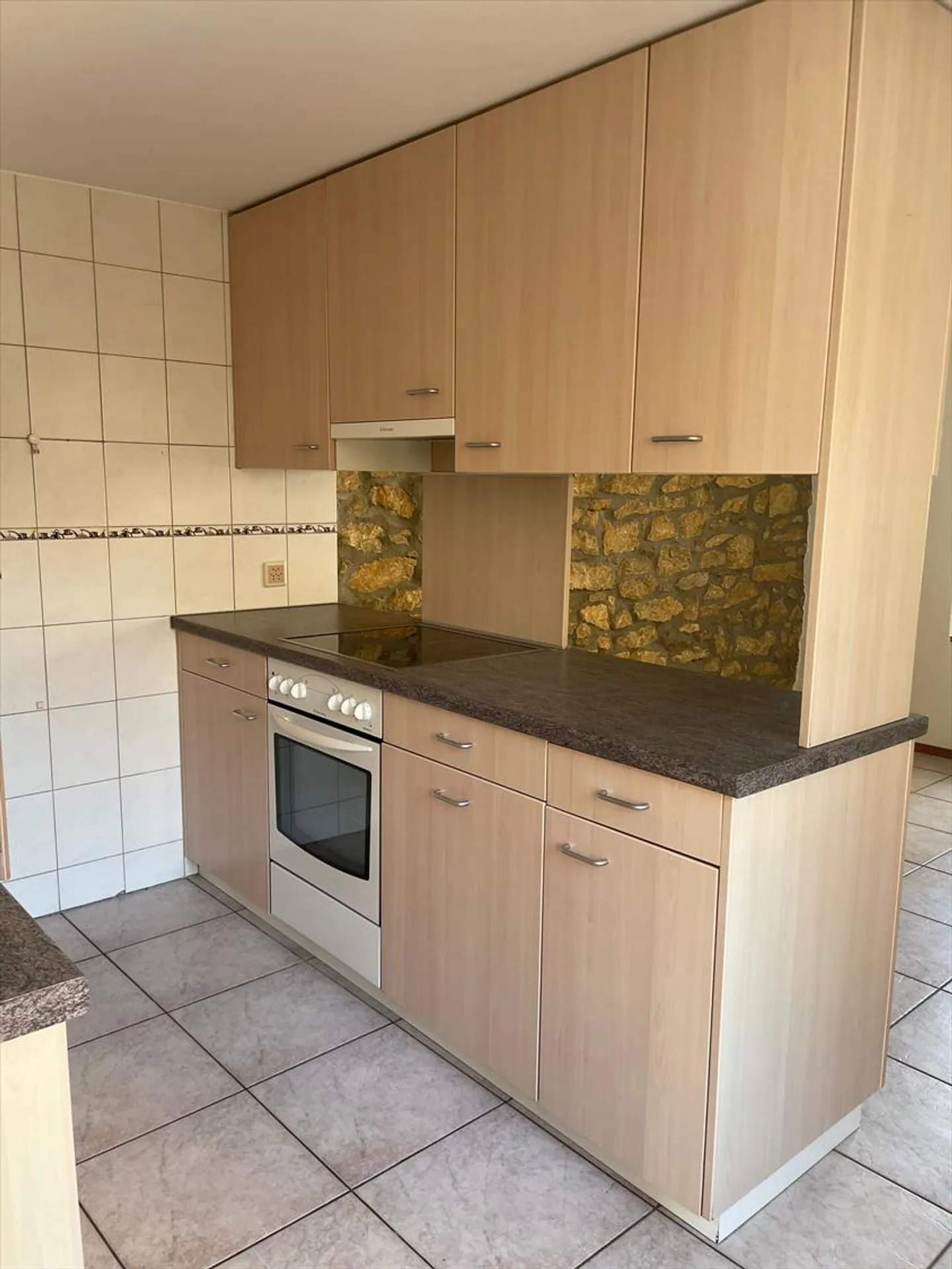 Charmanter Einfamilienbungalow mit 4,5 Zimmern auf 3 Etagen - Foto 2 von 11