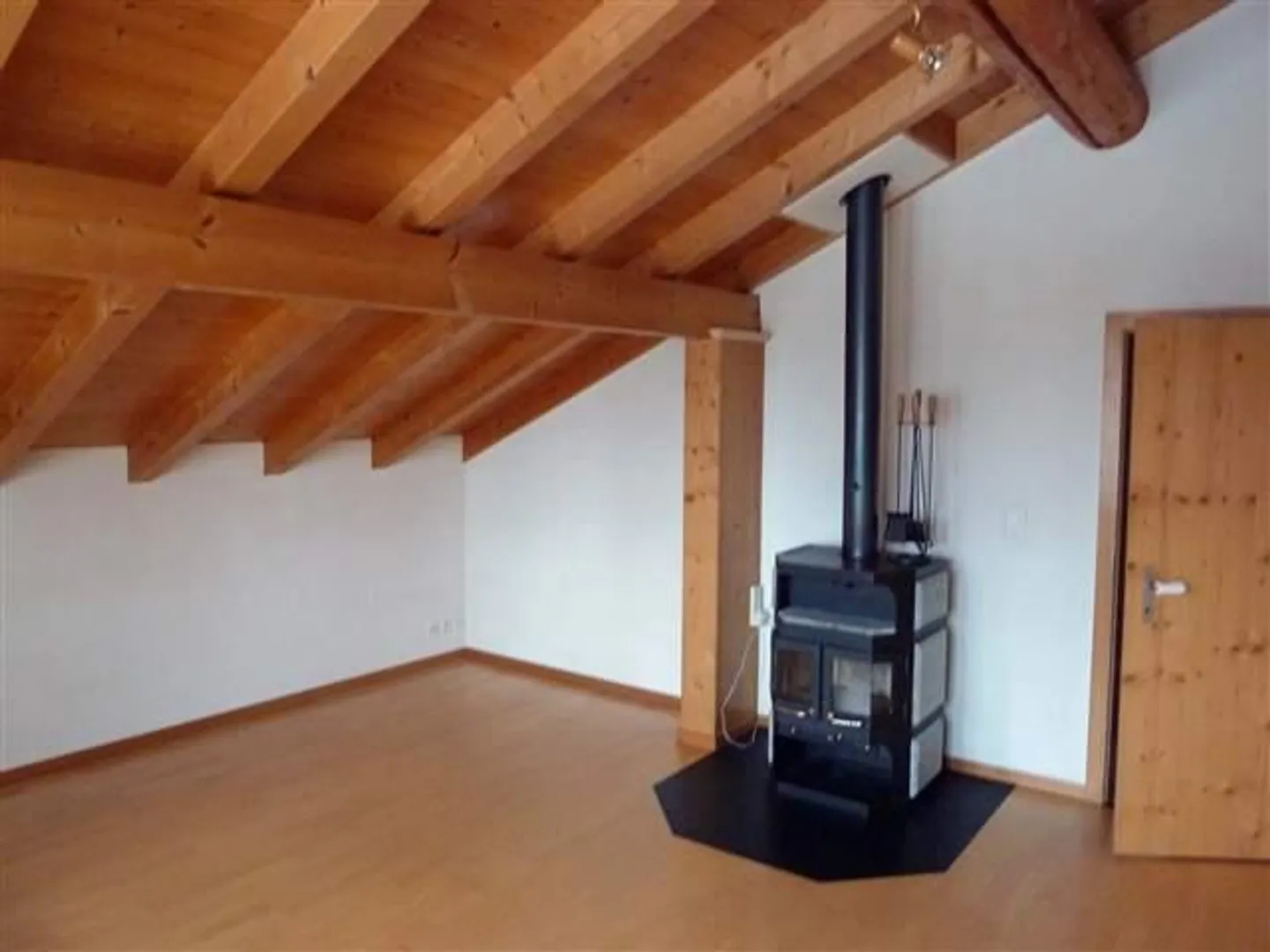 Attractive 3.5 Room Penthouse - Photo 1 of 7