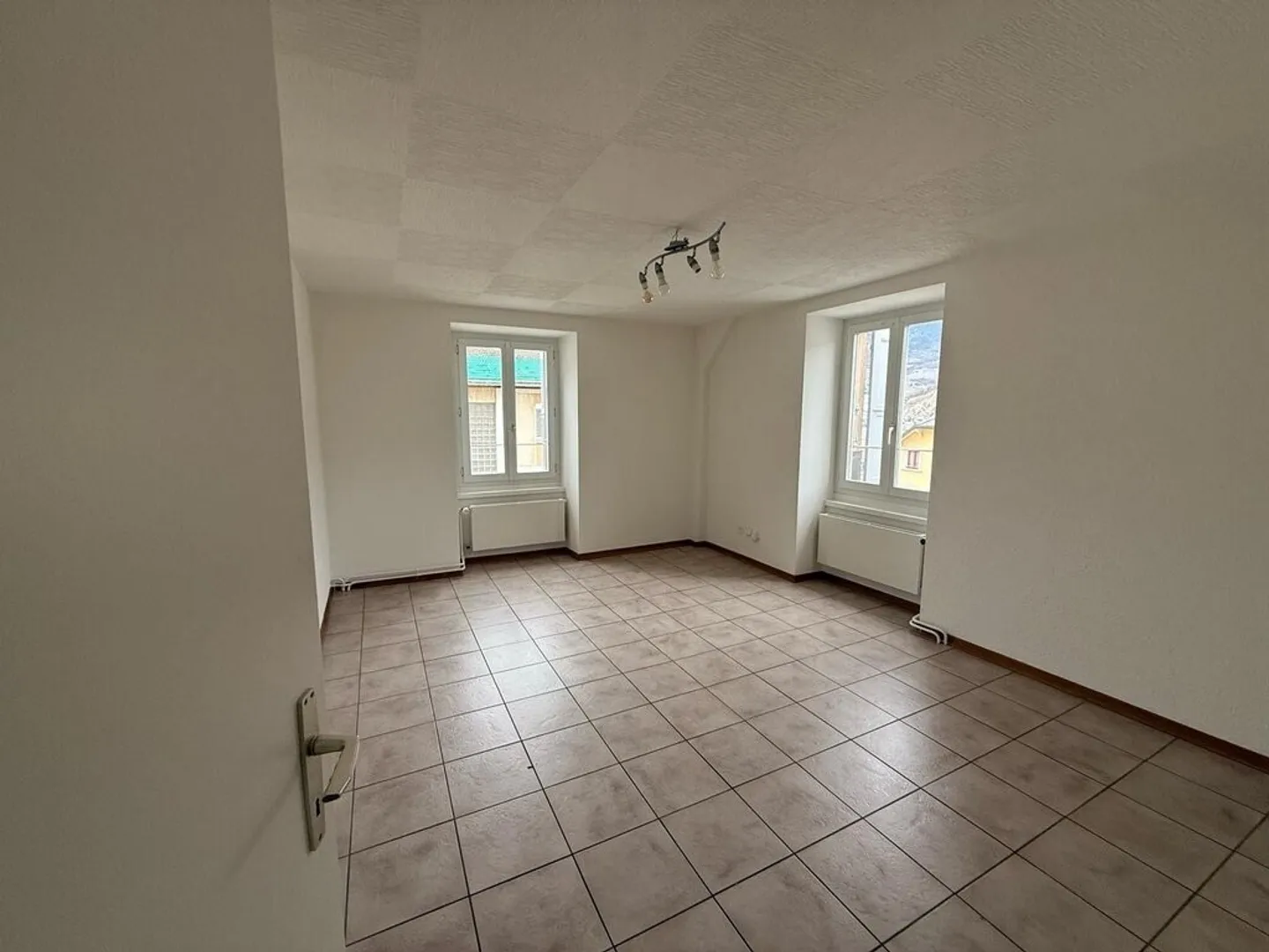 Zu ergreifen! Wunderschöne Wohnung im Herzen von Chippis! - Foto 2 von 7